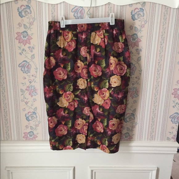 Evan Picone Rose Skirt - Picture 2 of 3